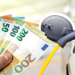 Gold Prices Surge as Investors Bet on Fed Rate Cuts and Economic Uncertainty